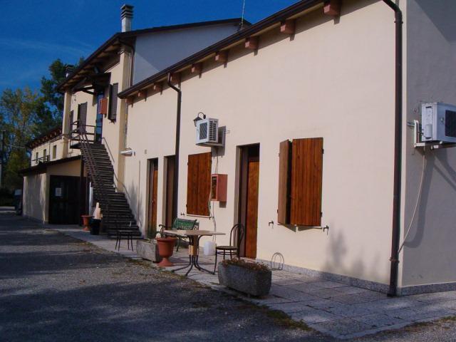 Laghi Paradiso Rovereto sulla Secchia Екстериор снимка